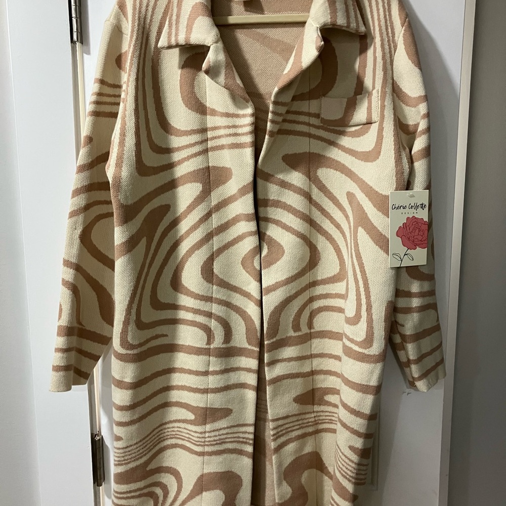 Chic Cardigan Duster in Ivory and Camel